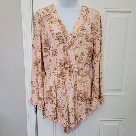 Agua Bendita By Target Women's Romantic Floral Print Bell Sleeve Romper SZ Small - Picture 2 of 15